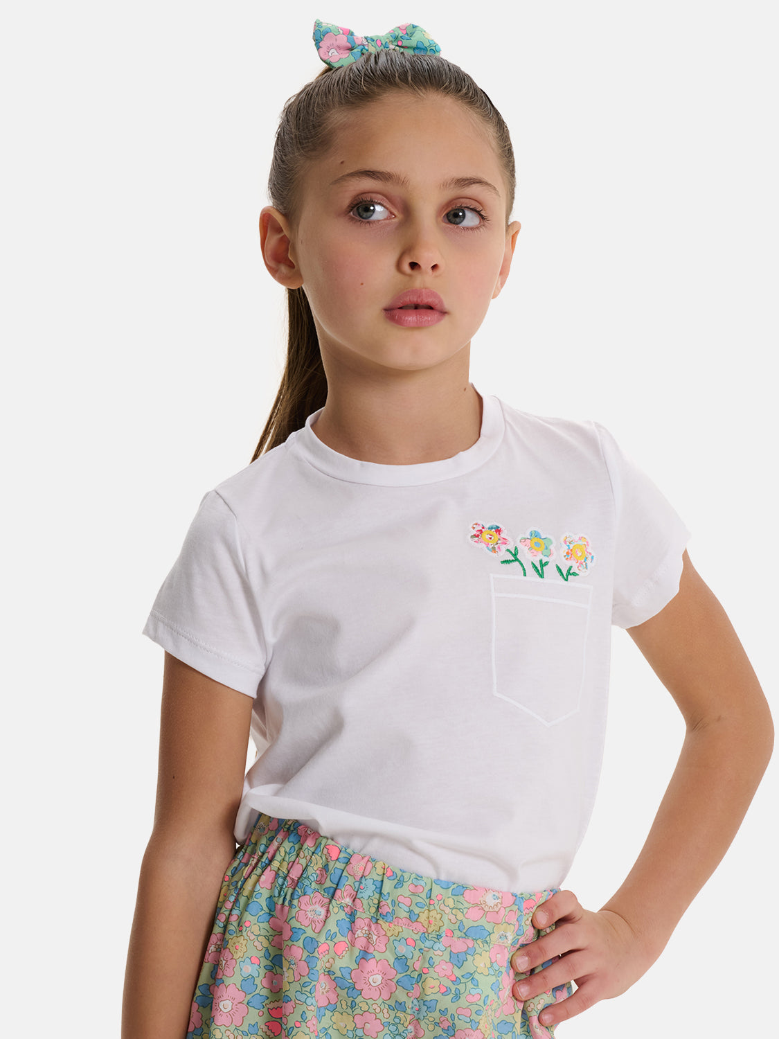 T-shirt Bambina ricamo Mazzo di fiori
